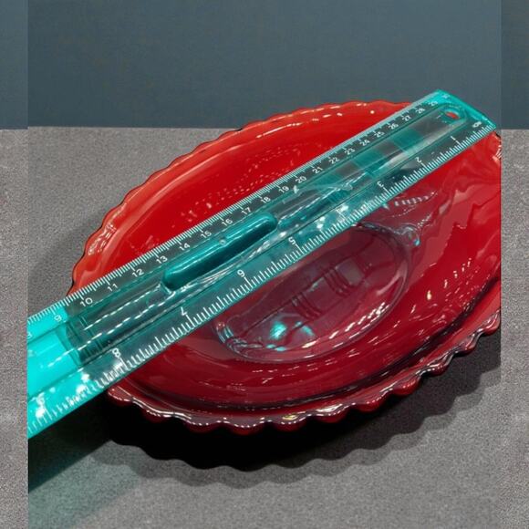 Anchor Hocking Royal Ruby Red Oval Scalloped Bowl - Picture 5 of 6